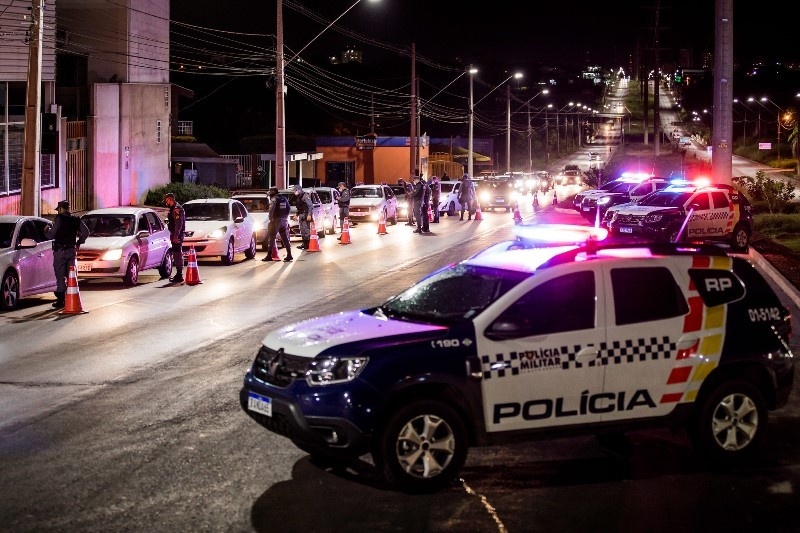 Mais de 8,6 mil condutores foram autuados neste ano por crimes de trânsito em blitzes da Lei Seca em MT