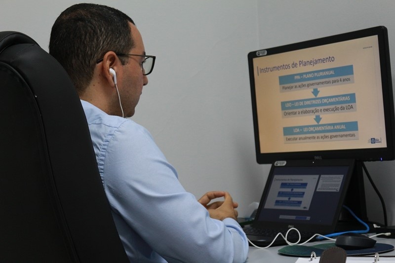 Projeto de Lei Orçamentária para 2024 é apresentado em audiência pública