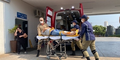 Caminhonete desengata e prensa mecânico em Sorriso