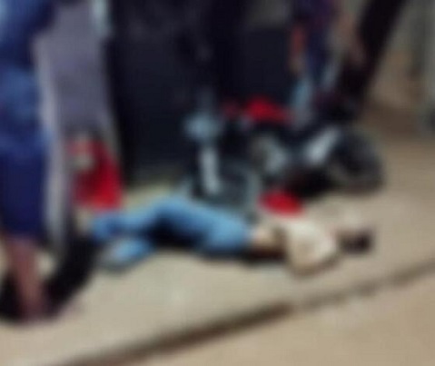 Dois homens são mortos e outro é socorrido baleado