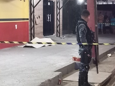 Homem aponta arma pra polícia durante abordagem e acaba morto em bairro de Sinop