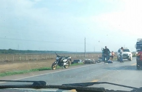 Motociclista é socorrido após colisão com veículo na BR-163