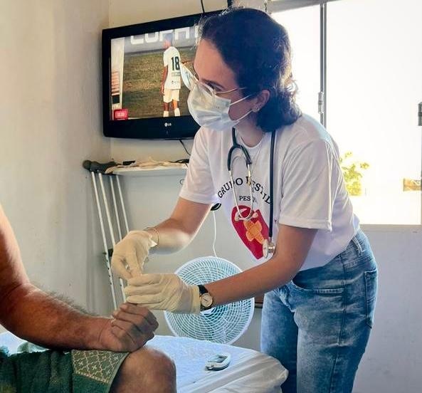 Projeto faz levantamento e leva tratamento aos pacientes acamados