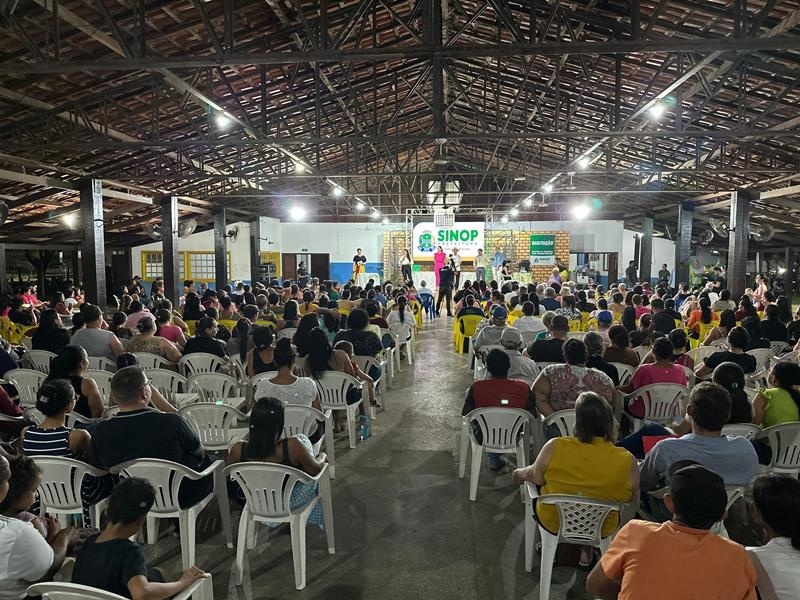 Futuros moradores do Residencial Nico Baracat participam de sorteio dos apartamentos