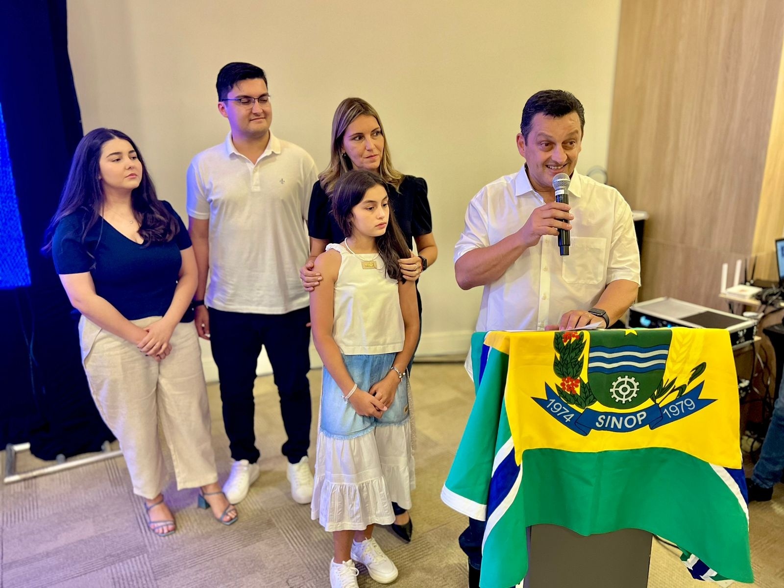 Novo presidente do PSDB defende política “com mais ingenuidade do que maldade”