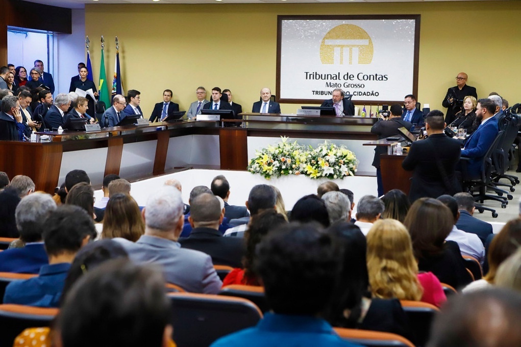 Legado para estado e para controle externo é destacado em sessão solene em comemoração aos 70 anos do TCE-MT