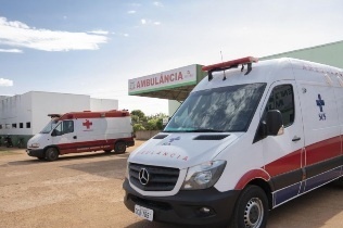 Adolescente de 14 anos pega moto da mãe e atropela criança de 4 anos