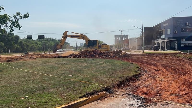Iniciam obras de readequação da rotatória entre avenidas dos Tarumãs e André Maggi com alterações no trânsito