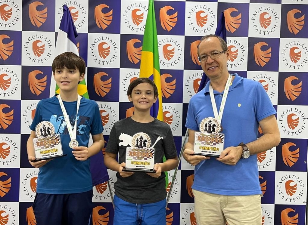 Jovem de 9 anos torna-se o campeão de Xadrez mais jovem da história de Sinop