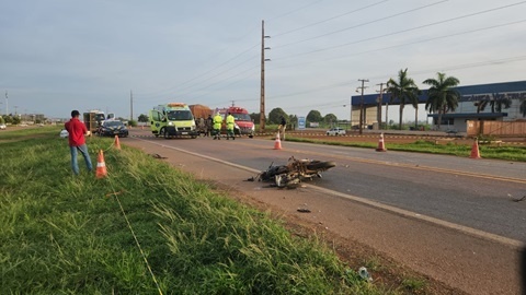 Motociclista morre após colisão frontal com carreta na BR-163 em Sinop