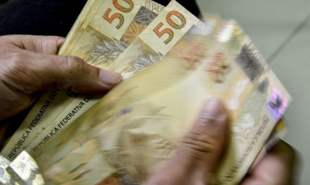 52% dos brasileiros estão otimistas com a economia, diz pesquisa