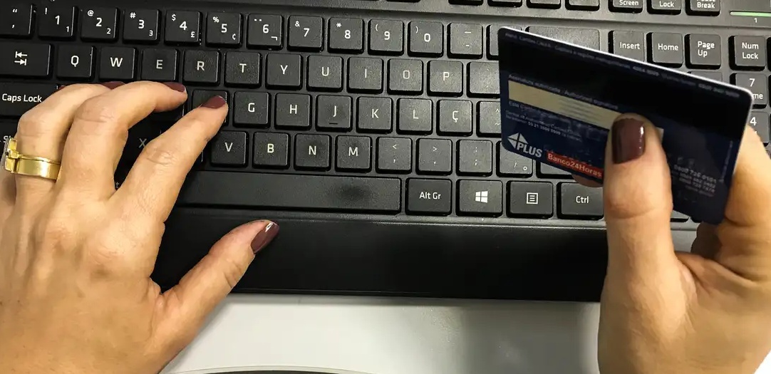 Sem acordo com bancos, CMN limita juros do rotativo a 100% da dívida