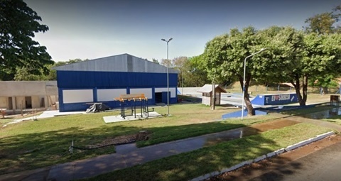 Idoso é preso após ser flagrado com adolescente em banheiro de ginásio em Sorriso