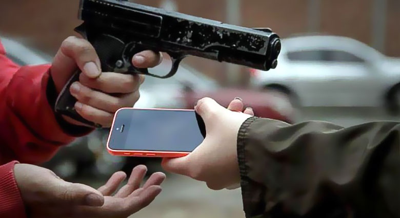 Empresária de Sinop tem telefone roubado em São Paulo e alerta para golpes