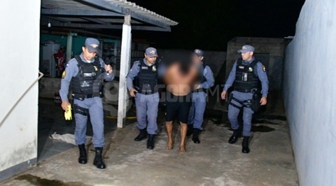 Homem bate em pai, coloca fogo na casa dele e ameaça familiares