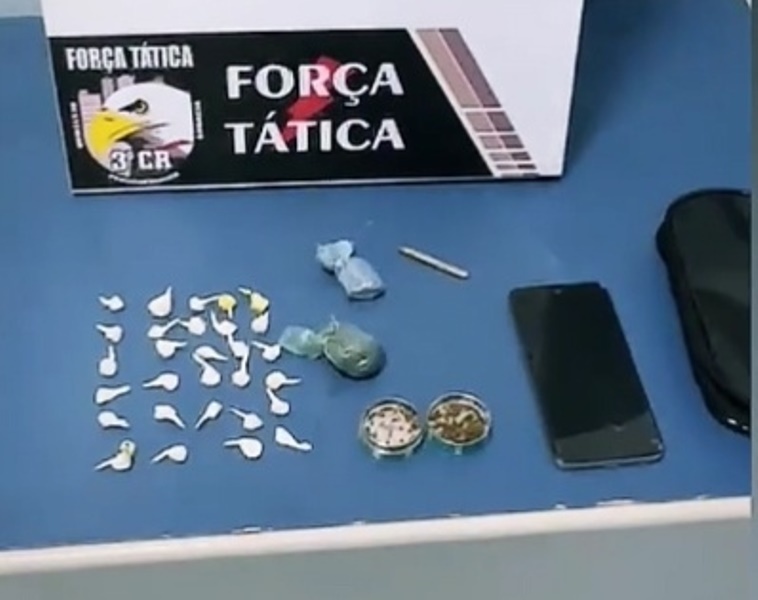 Adolescente é aprendido vendendo droga no centro de Sinop