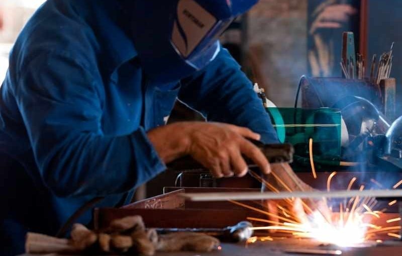 Cerca de 12 mil indústrias de MT podem receber investimentos do programa 'Nova Indústria Brasil'