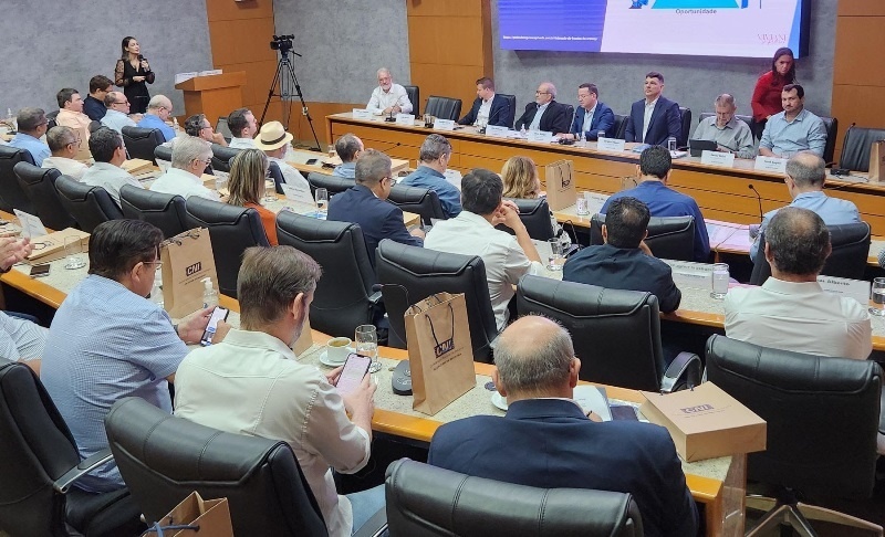 Exportações de madeira nativa de MT enfrentam burocracia nos portos e setor pede apoio da CNI