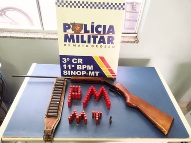 PM prende homem por porte ilegal de arma e apreende espingarda e munições em Sinop