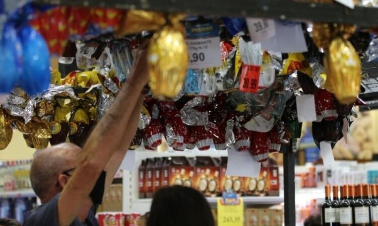 Mato-grossense deve gastar até R$ 100 na Páscoa e movimentar R$ 60 milhões na economia local