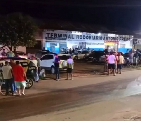 Homem é assassinado a tiros próximo à rodoviária