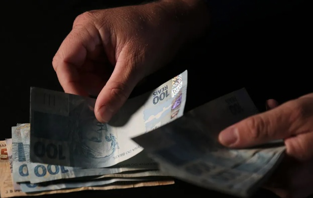 Renda média dos trabalhadores em MT aumenta 19% e atinge R$ 1.991, a menor do Centro-Oeste