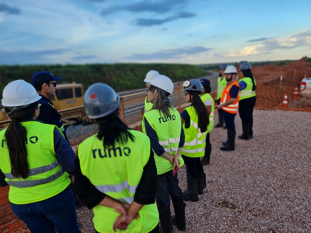 IEL, Senai e empresas realizam força-tarefa para recrutar e capacitar trabalhadores para ferrovia