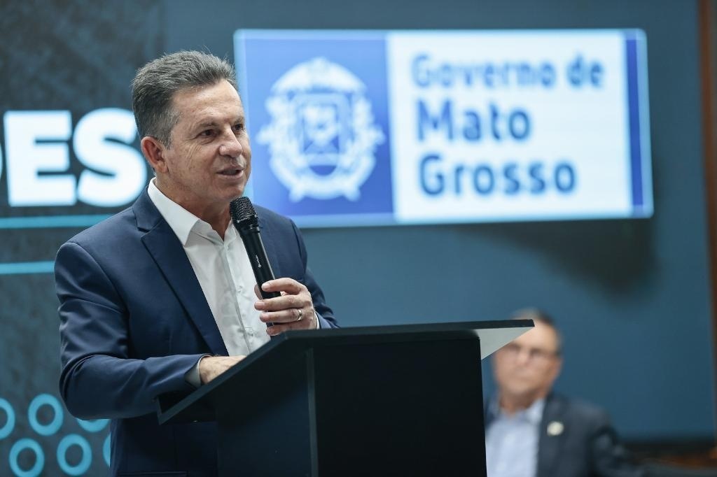 'Até 2026, 80% dos municípios de MT terão as ruas 100% asfaltadas', afirma governador