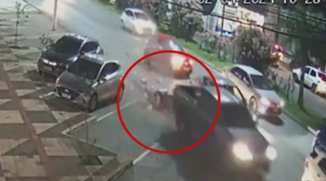 Após ser preso 2 vezes na mesma noite, homem que atropelou motociclista é solto sem fiança