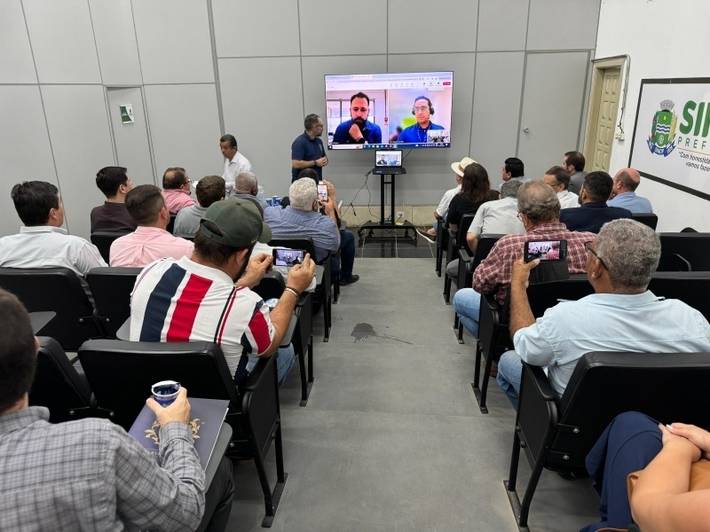 Prefeitura e empresários se reúnem com concessionária da BR-163 para esclarecer dúvidas sobre duplicação da rodovia