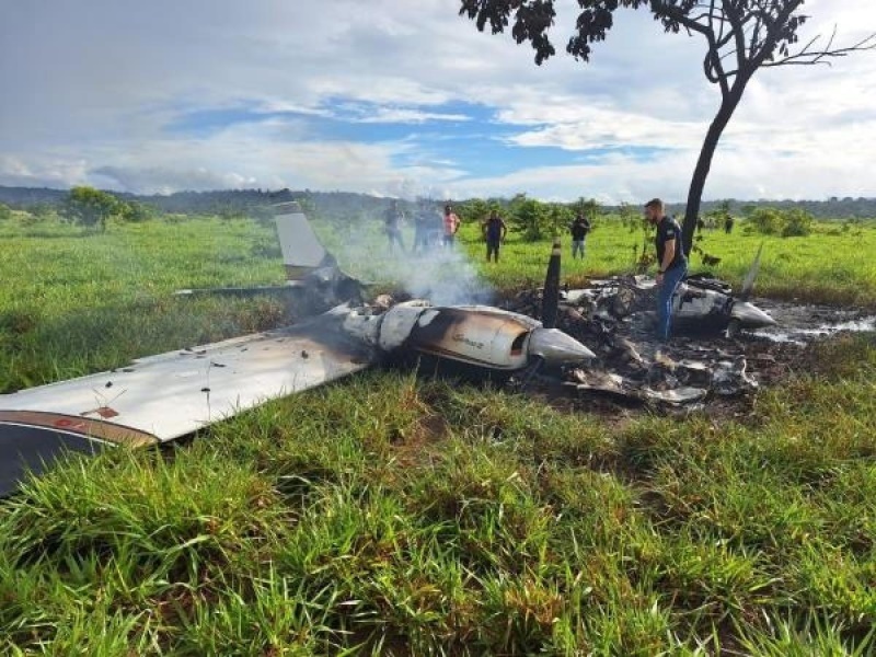 Aeronave clandestina faz pouso forçado em MT após interceptação da FAB