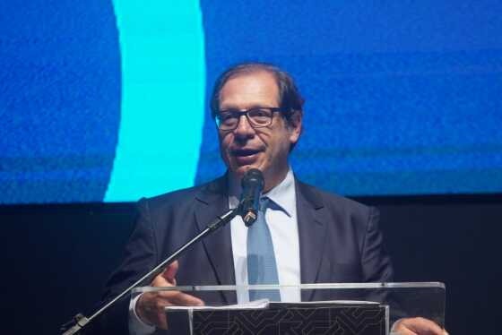 Exigência de CND em recuperação se aplica a débitos tributários federais, diz ministro