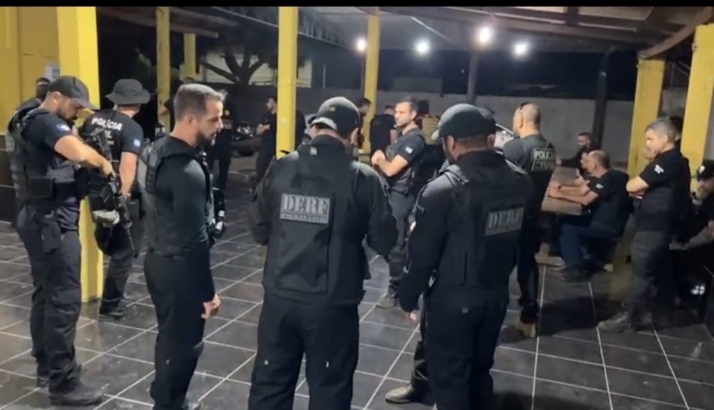 Policiais acionam a Justiça para que diretor do Ferrugem não se recuse a receber presos