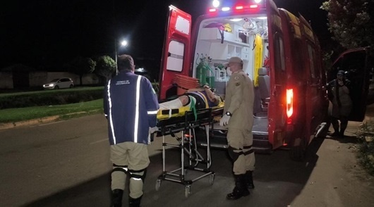 Colisão entre moto e pick-up deixa jovem ferida em Sinop