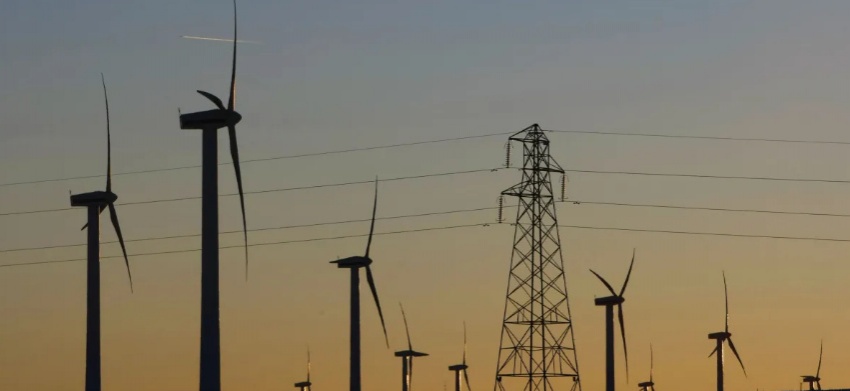 Bilionário prepara maior usina de energia limpa do mundo, cinco vezes o tamanho de Paris