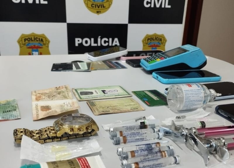 Travestis são alvos de operação policial por extorquir clientes que eram gravados em programas sexuais