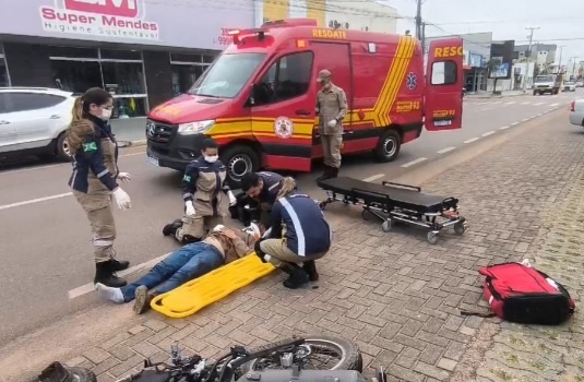 Sinop: Motociclista fica ferido após ter frente cortada por caminhonete