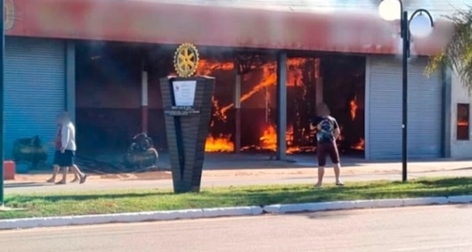 Incêndio destrói Auto Elétrica em Vera causando prejuízo de mais de R$ 500 mil