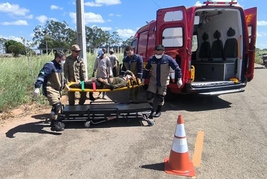 Sinop: Homem fica ferido após atingir moto em poste