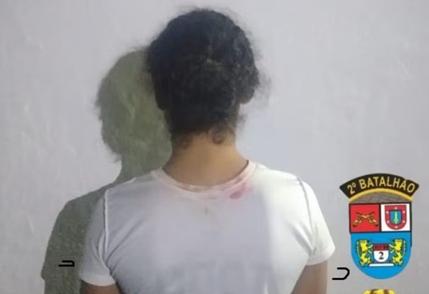 Mulher que atacou jovem com soda cáustica no Paraná disse à polícia que só queria 'dar um susto' na vítima