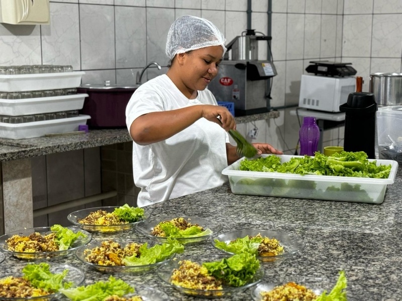 Servidora de escola municipal participa da etapa estadual do Desafio das Merendeiras amanhã (07) em Cuiabá