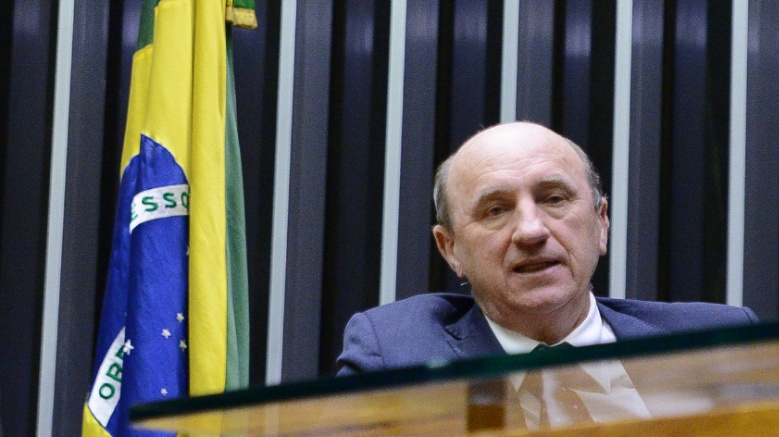 Após polêmica em leilão do arroz, ministro anuncia saída de secretário de Política Agrícola