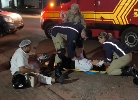 Três ficam feridos em colisão entre moto e bicicleta em Sinop