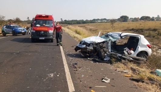 Jovem morre em acidente entre carro e carreta na divisa de MT e GO