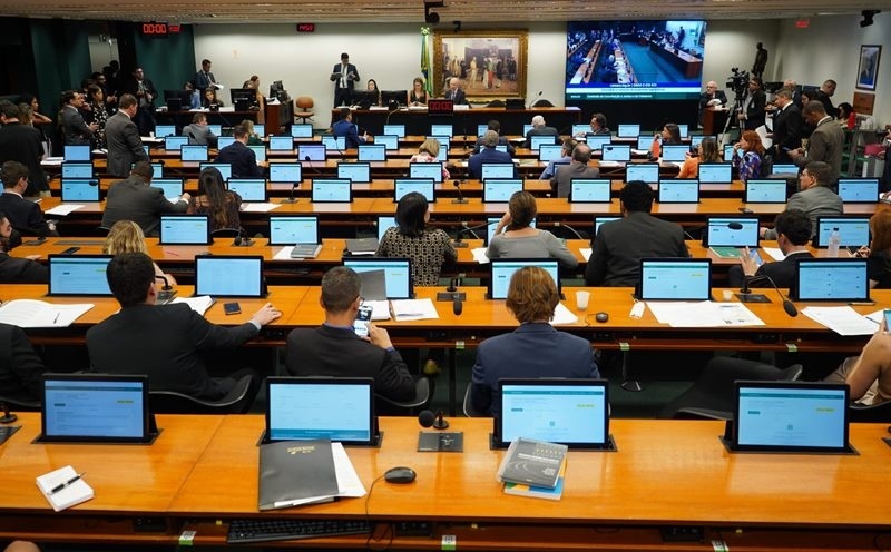 PL sobre castração química e aumento de pena a estupradores entra em pauta na CCJ da Câmara