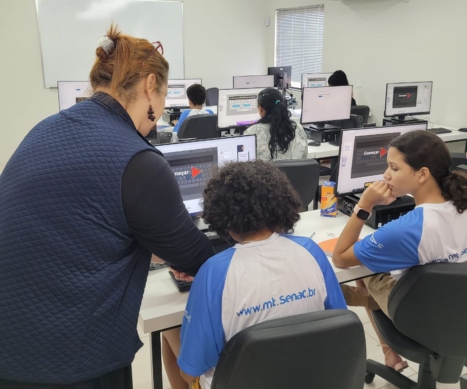 Senac oferece 760 vagas gratuitas em cursos de férias para jovens e adultos