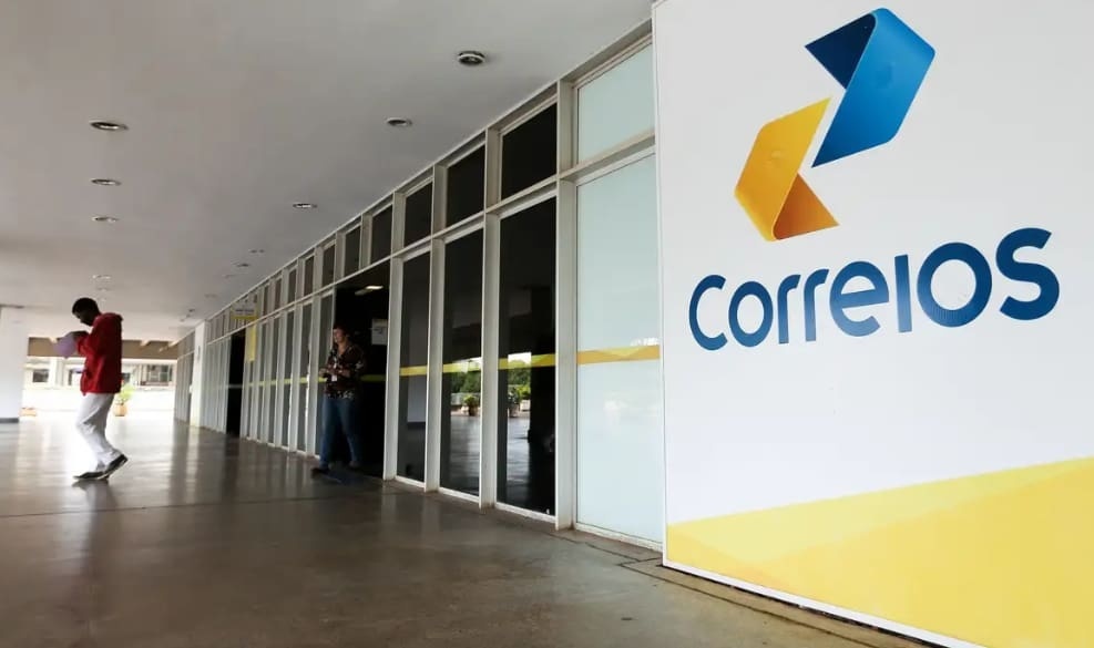 Correios divulga edital de concurso com salários de R$ 6,8 mil; confira