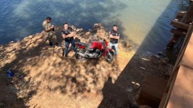 Veja vídeo - Motocicleta de Raquel Cattani é encontrada no Rio Verde