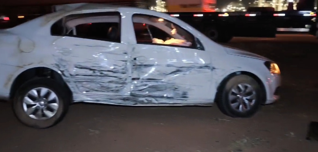 Carro desvia de carreta e atinge outro veículo na Br-163 em Sinop