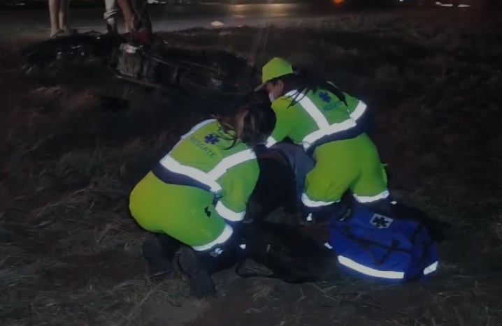 Motoclista fica ferido após colidir em traseira de carro na Br-163